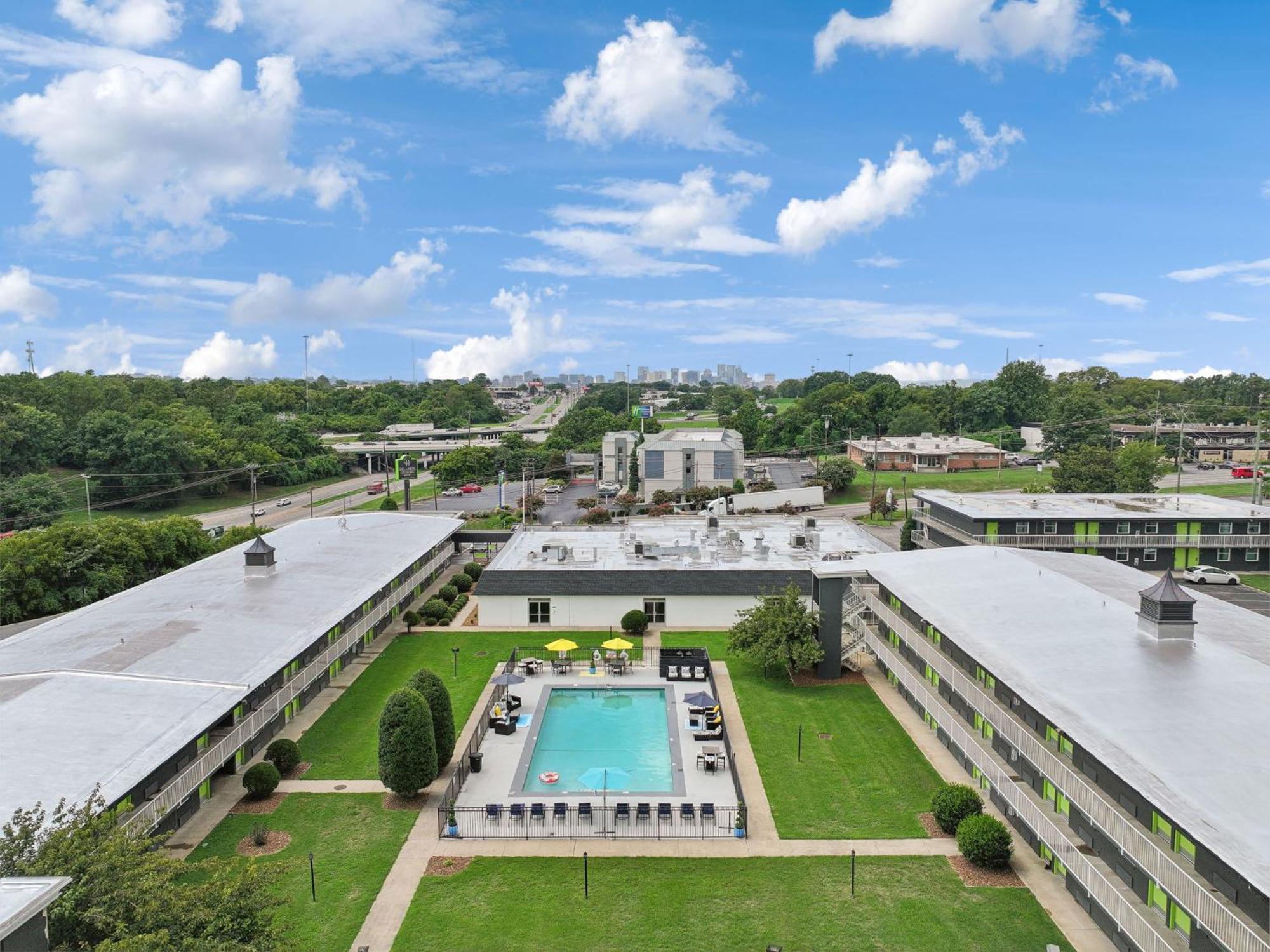 ฮิลล์ไซด์ ครอสซิ่ง แนชวิลล์ อะ รามาดา บาย วินด์แฮม Hotel ภายนอก รูปภาพ